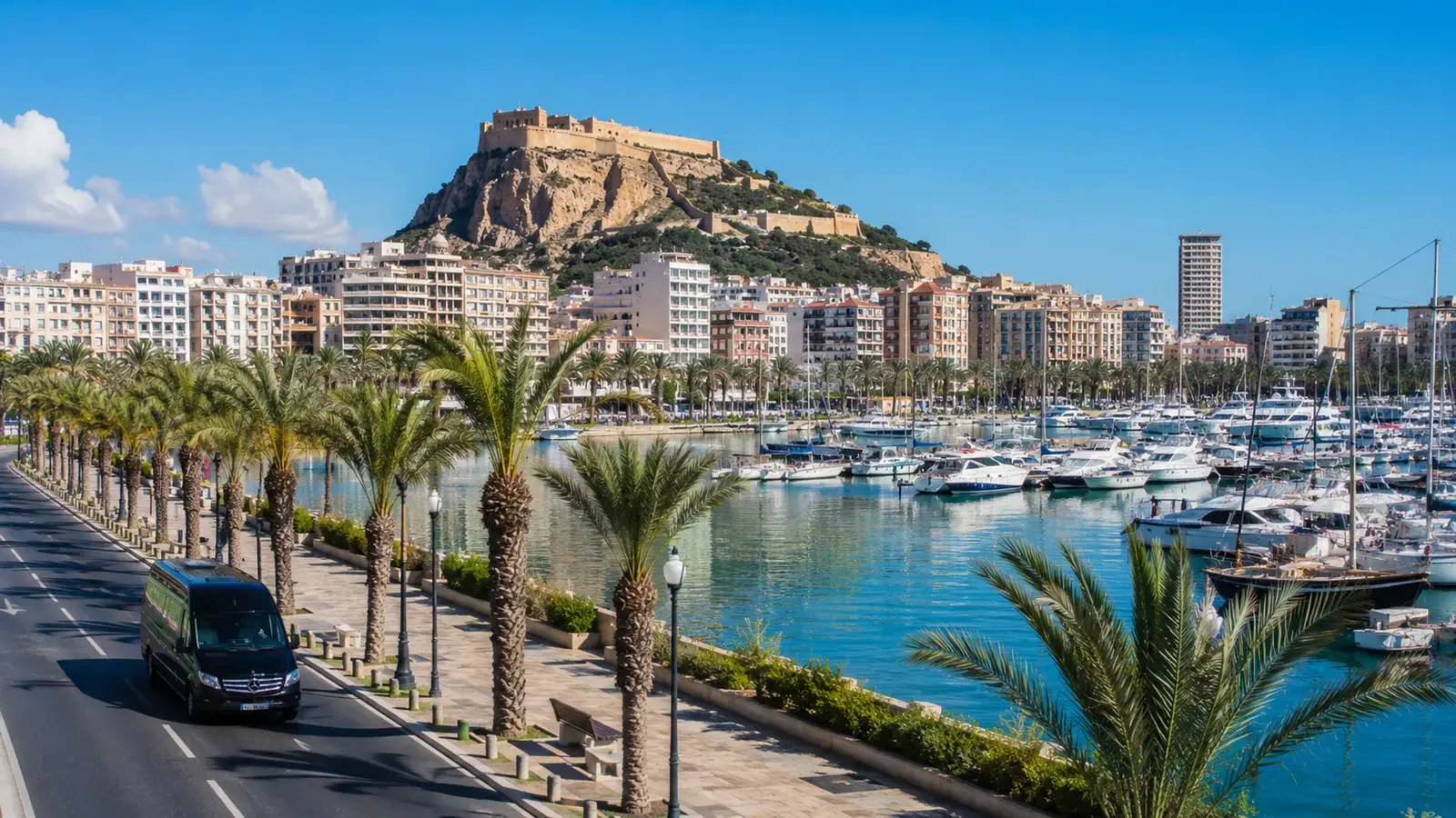 Alicante med hamnen och staden – transfer från flygplatsen till hotell eller centrum